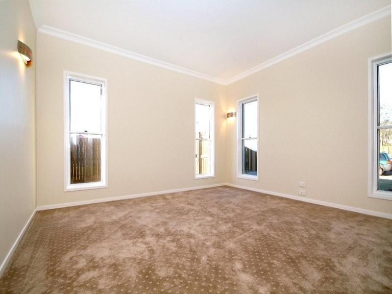 9 Fallon Drive, Middle Ridge QLD 4350