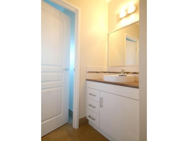 9 Fallon Drive, Middle Ridge QLD 4350