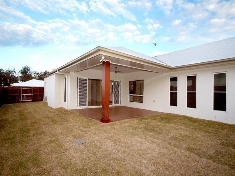 9 Fallon Drive, Middle Ridge QLD 4350