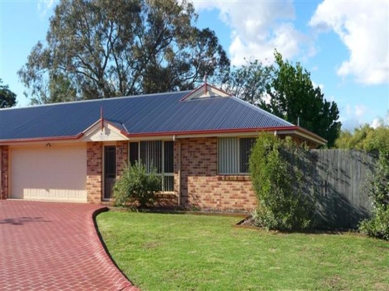 2/25 Payne Street, Wilsonton QLD 4350