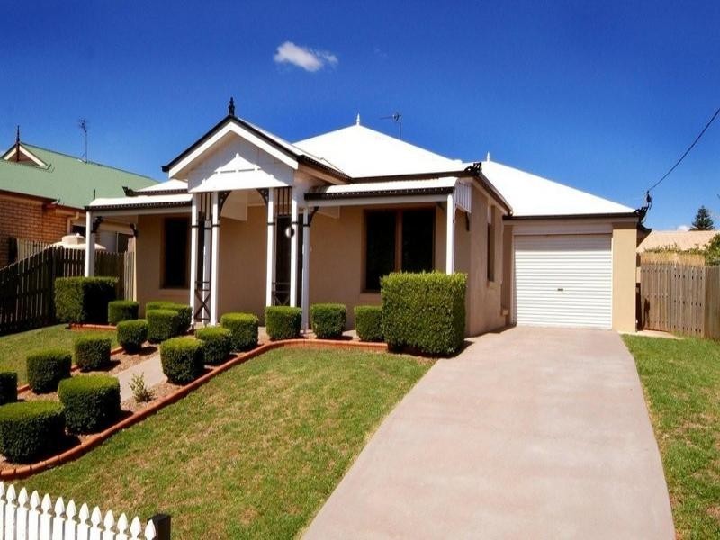 612 Hume Street, Middle Ridge QLD 4350