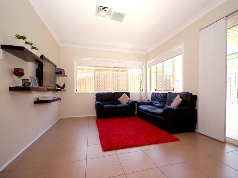 612 Hume Street, Middle Ridge QLD 4350
