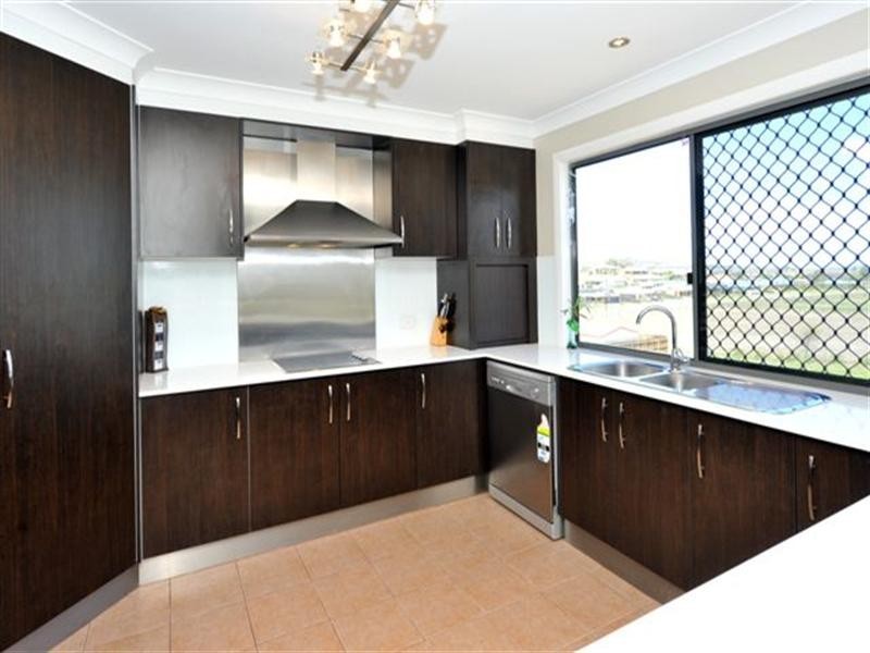 24 Edwin Street, Westbrook QLD 4350