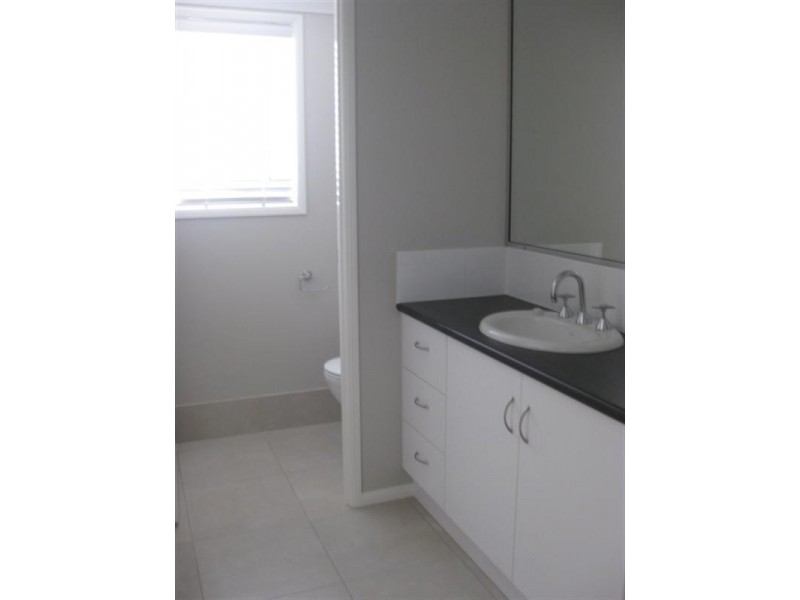 9 Koel Crescent, Highfields QLD 4352