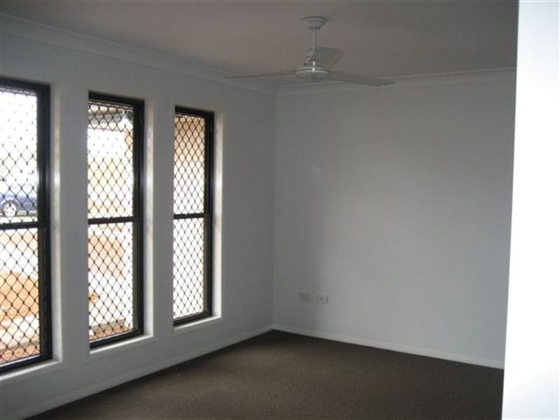 10 Quail Court, Highfields QLD 4352