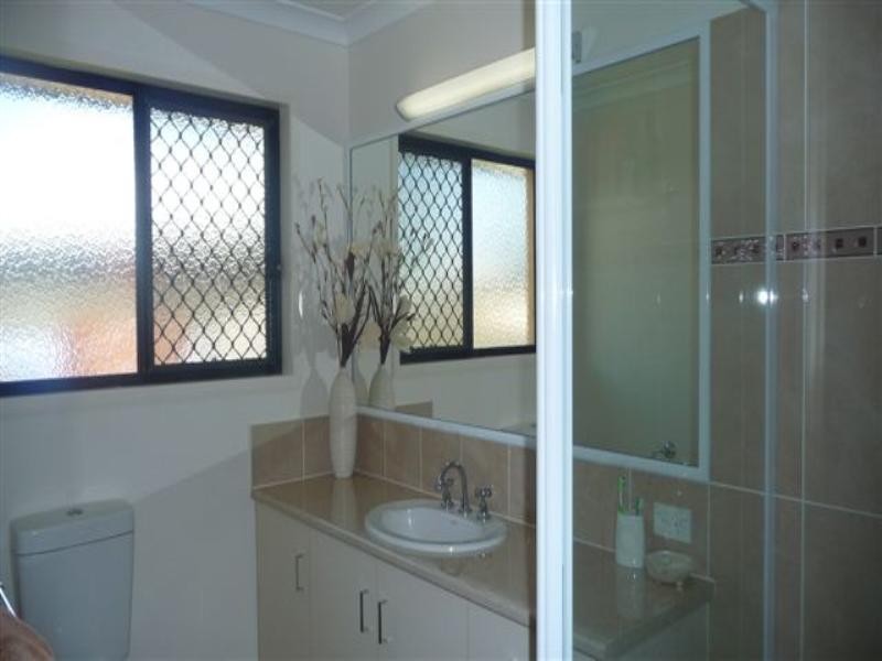 16 Beardsworth Court, Middle Ridge QLD 4350