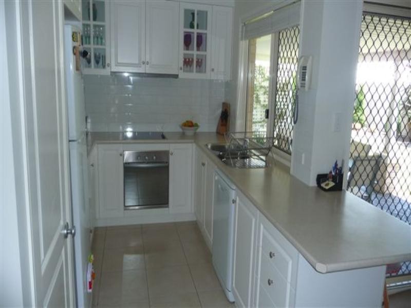 42 Calypso Street, Middle Ridge QLD 4350