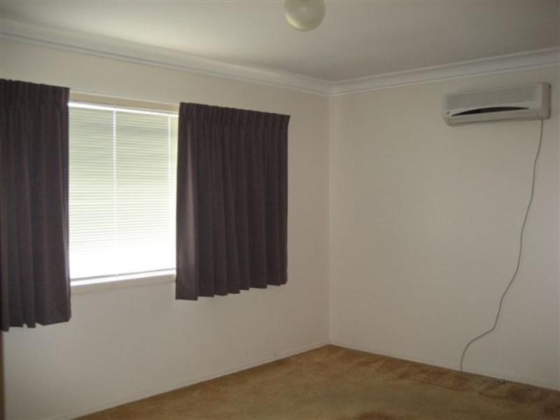 9 Leawarra Street, Wilsonton QLD 4350