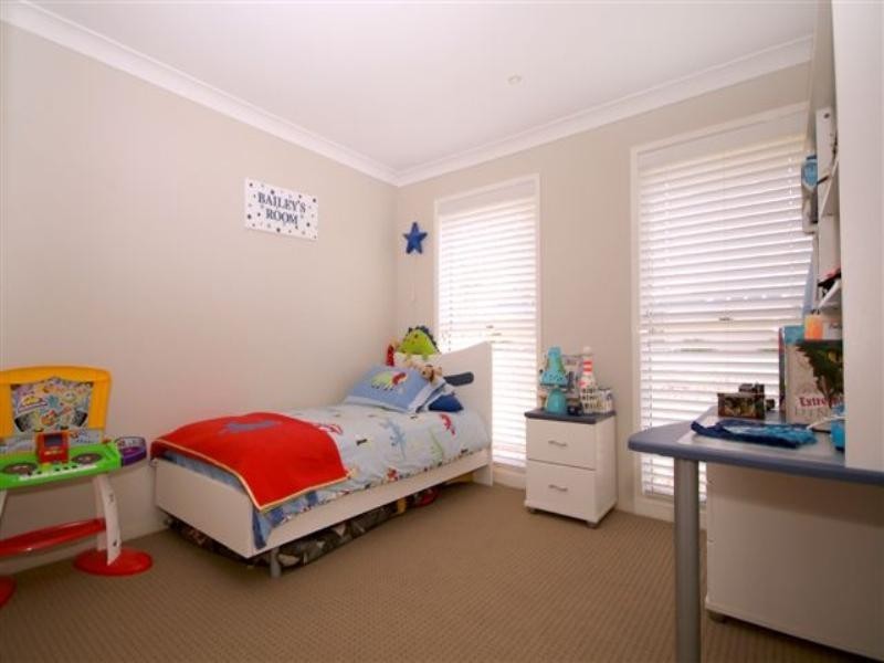 3 Nita Close, Middle Ridge QLD 4350