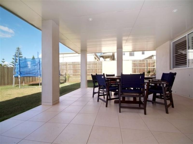 3 Nita Close, Middle Ridge QLD 4350