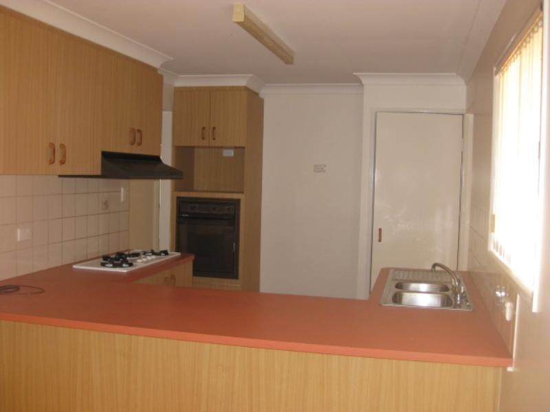 2 Donna Court, Kearneys Spring QLD 4350