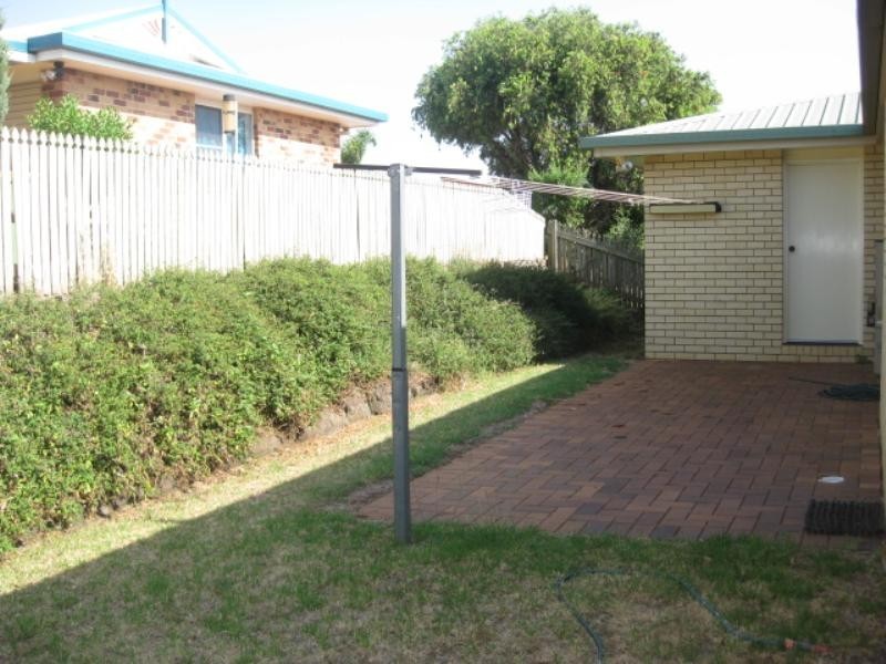 2 Donna Court, Kearneys Spring QLD 4350