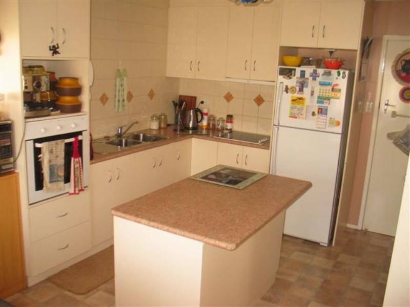 28 Tara Street, Wilsonton QLD 4350