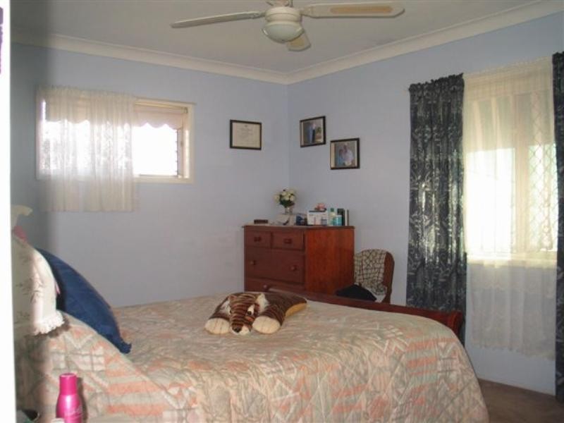 28 Tara Street, Wilsonton QLD 4350