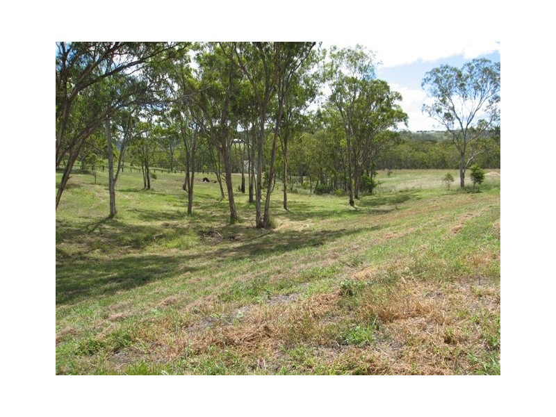 303 Kearney Street, Top Camp QLD 4350