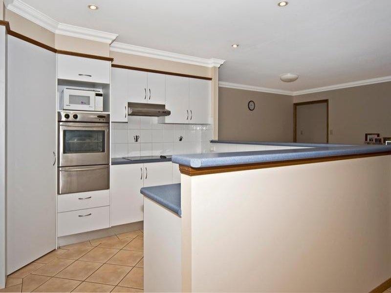 30 Weis Crescent, Middle Ridge QLD 4350