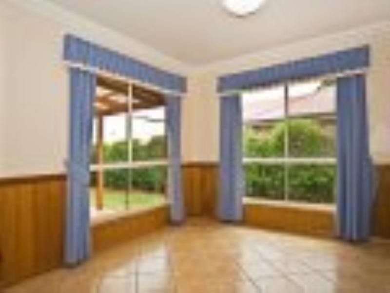 30 Weis Crescent, Middle Ridge QLD 4350