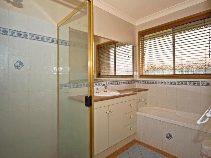 30 Weis Crescent, Middle Ridge QLD 4350