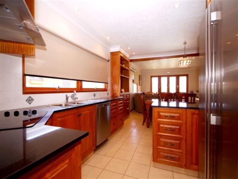 27 Skehan Street, Centenary Heights QLD 4350