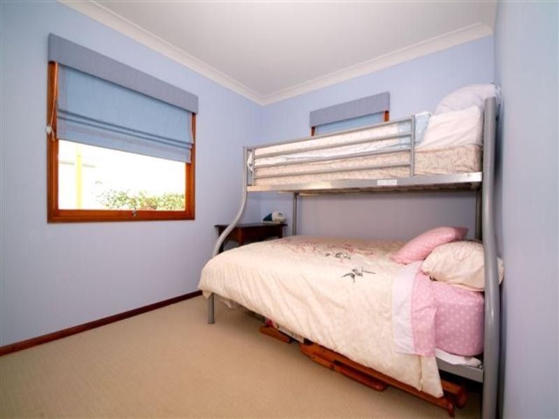 27 Skehan Street, Centenary Heights QLD 4350