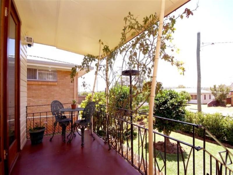 27 Skehan Street, Centenary Heights QLD 4350