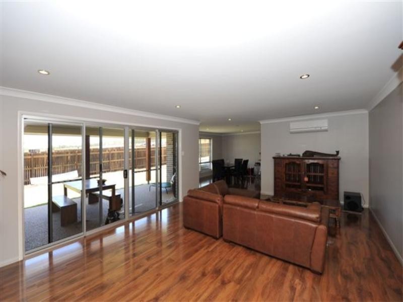 11 Grundy Street, Westbrook QLD 4350