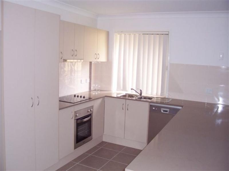 12 Moorina Drive, Glenvale QLD 4350