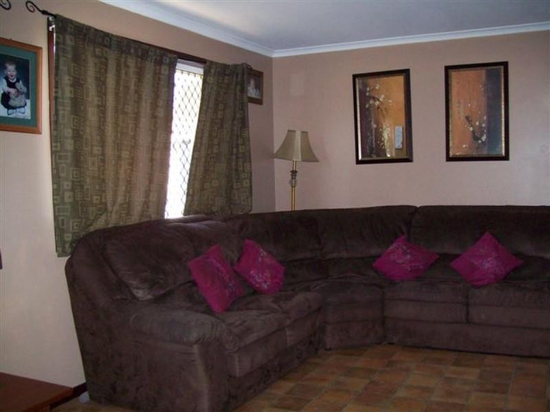 38 York Street, Oakey QLD 4401