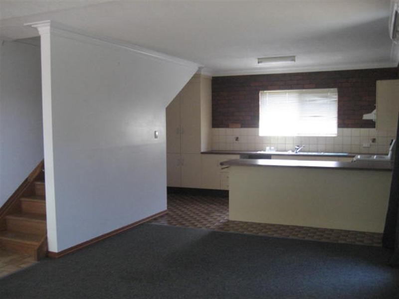 4/21 Hunter Street, Centenary Heights QLD 4350