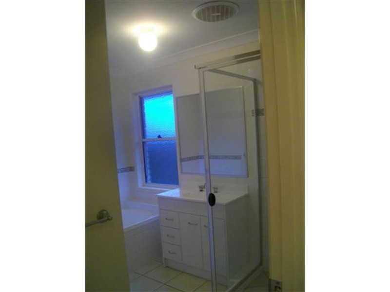 20 Wareena Crescent, Glenvale QLD 4350