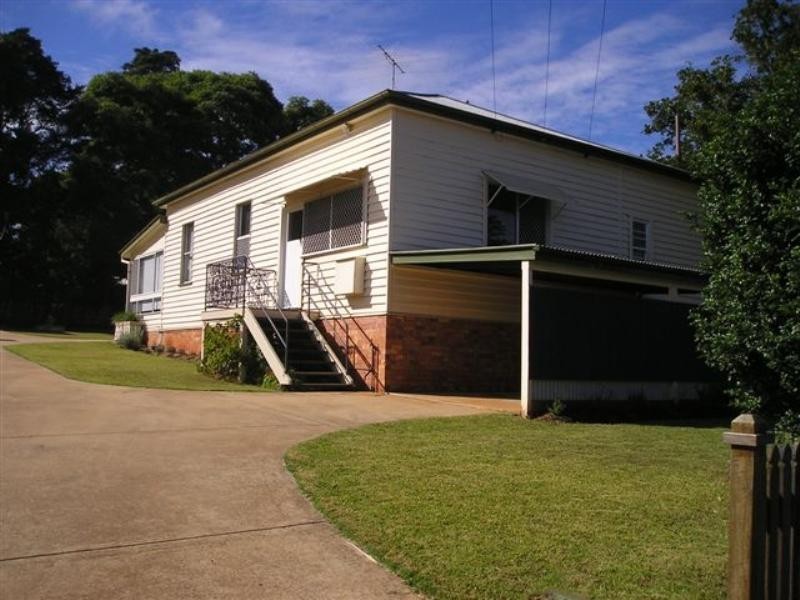 1/108 Mackenzie Street, East Toowoomba QLD 4350