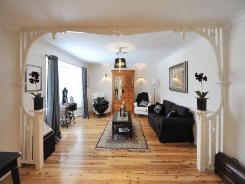 1 Curzon Street, Mount Lofty QLD 4350