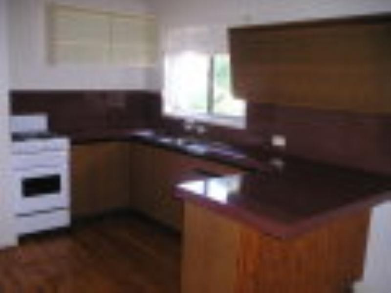 16 Hazzard Street, Centenary Heights QLD 4350