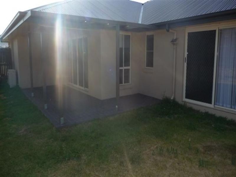 16 Honeyeater Drive, Highfields QLD 4352