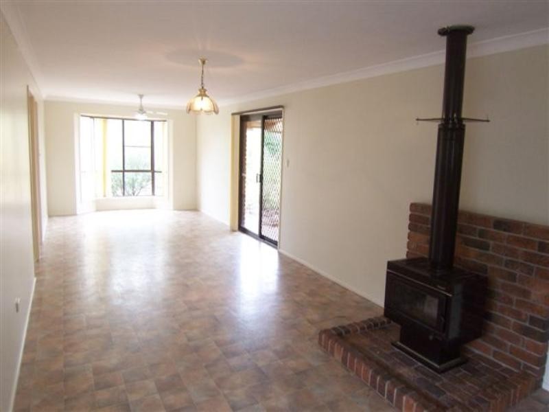 8 Fiona Street, Kingsthorpe QLD 4400