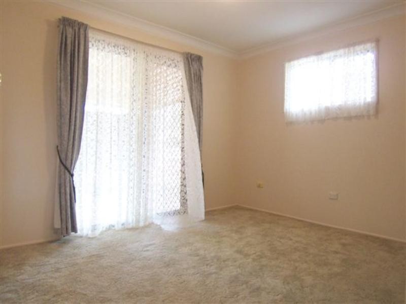 8 Fiona Street, Kingsthorpe QLD 4400