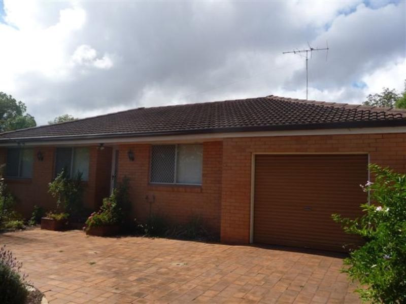 2a Gilbert Street, Toowoomba City QLD 4350