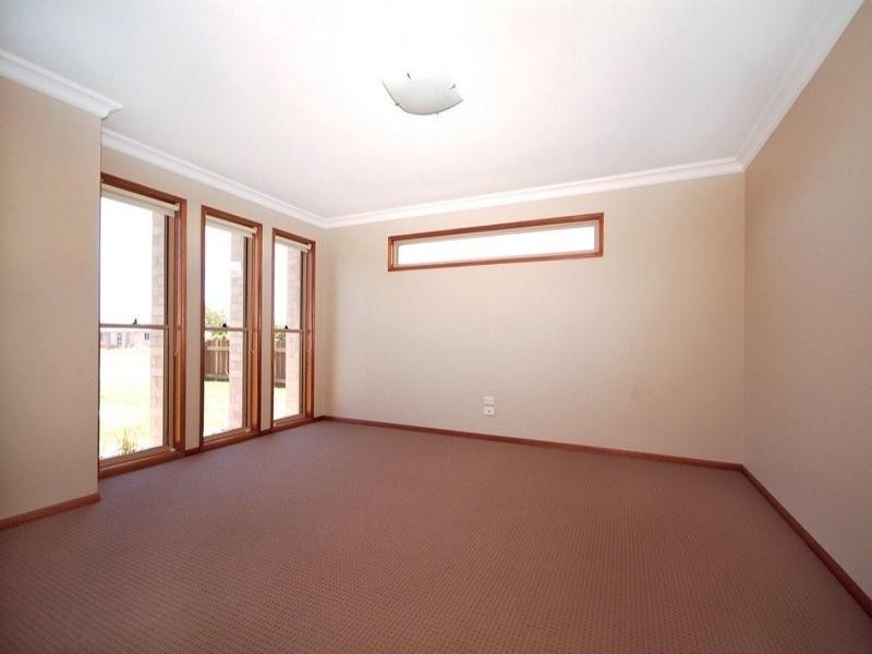 22 Pugh Street, Middle Ridge QLD 4350