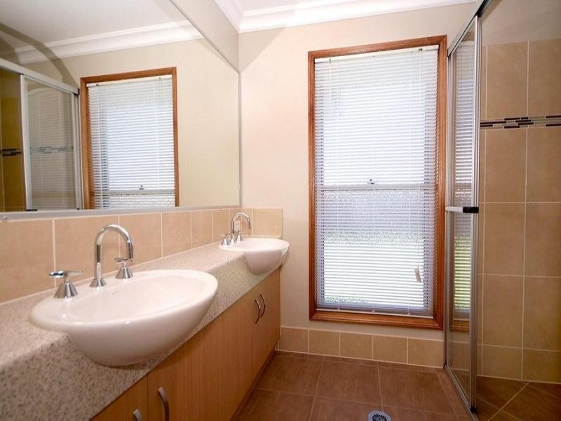 22 Pugh Street, Middle Ridge QLD 4350