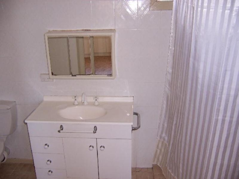 1 Milner Street, Centenary Heights QLD 4350