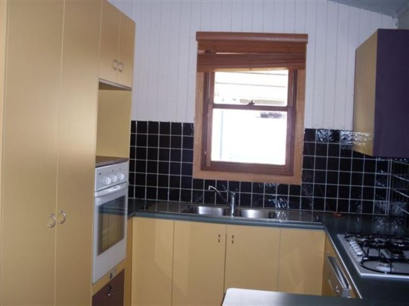 64 Jellicoe Street, Mount Lofty QLD 4350