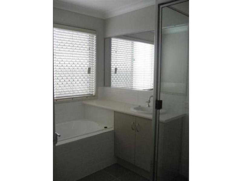 49 Sunset Drive, Glenvale QLD 4350