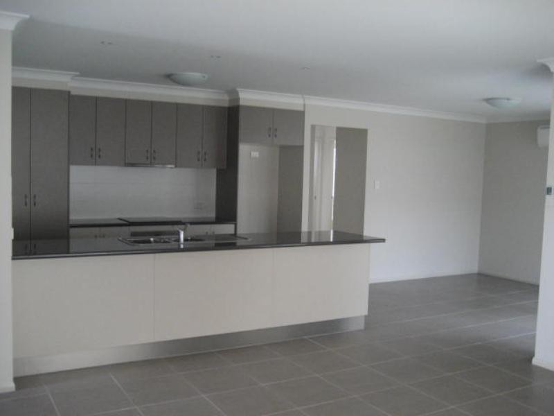 49 Sunset Drive, Glenvale QLD 4350