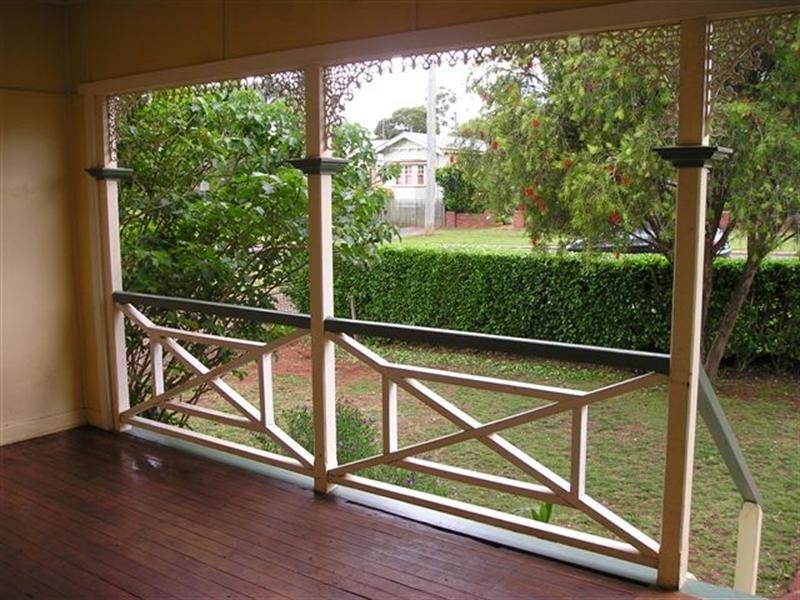 25 Haig Street, South Toowoomba QLD 4350