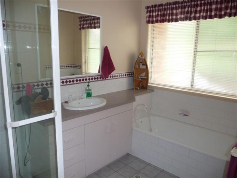 2 Parkway Close, Gowrie Junction QLD 4352