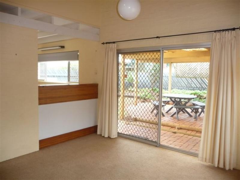 2/74 Platz Street, Darling Heights QLD 4350