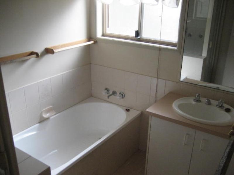 7 Satinwood Court, Glenvale QLD 4350