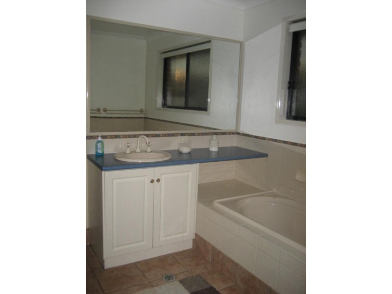 28 Menzies Street, Middle Ridge QLD 4350