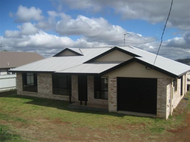 777 Greenwattle Street, Harristown QLD 4350
