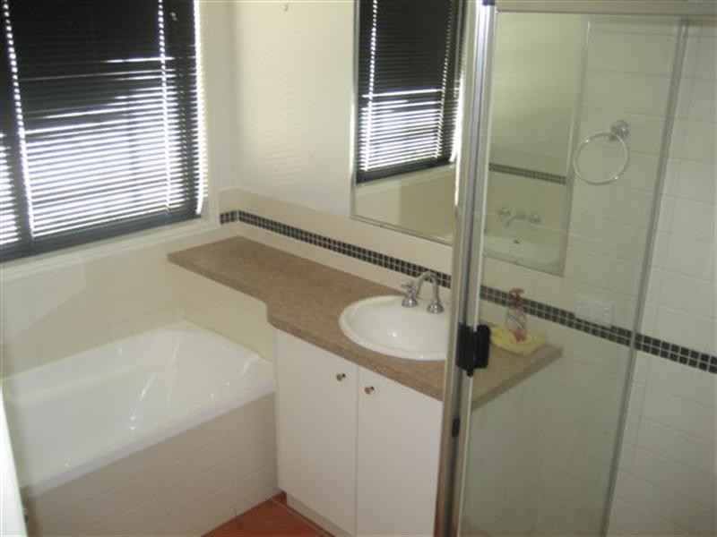 777 Greenwattle Street, Harristown QLD 4350
